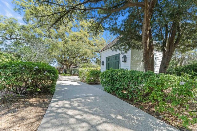 2502 Dalrymple Dr, Baton Rouge, LA 70808