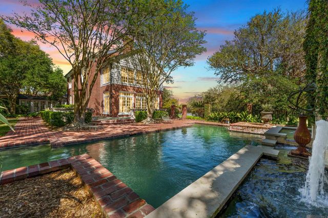 2502 Dalrymple Dr, Baton Rouge, LA 70808