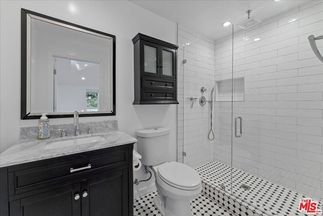 6724 Mammoth Avenue, Van Nuys (los Angeles), CA 91405
