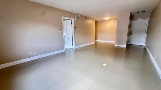 12 NE 19th Court 220a, Wilton Manors, FL 33305