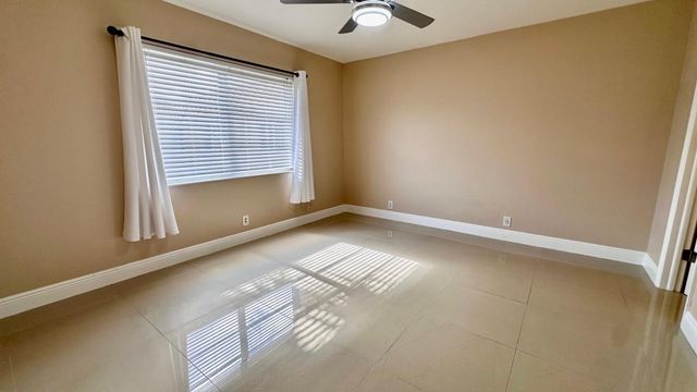 12 NE 19th Court 220a, Wilton Manors, FL 33305