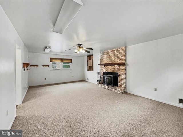 2975 CYPRESS RD S, Dover, PA 17315