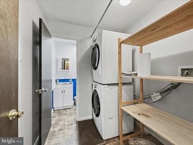 2975 CYPRESS RD S, Dover, PA 17315