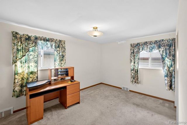 15734 Fairfax Street, Southfield, MI 48075