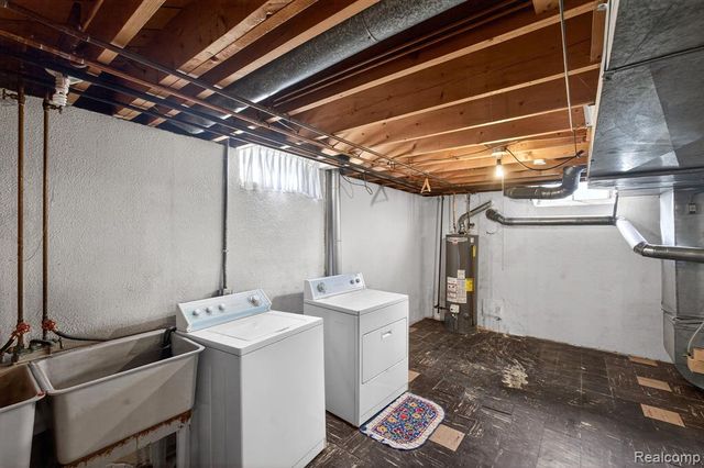 15734 Fairfax Street, Southfield, MI 48075