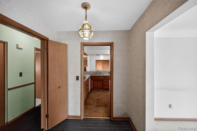 15734 Fairfax Street, Southfield, MI 48075