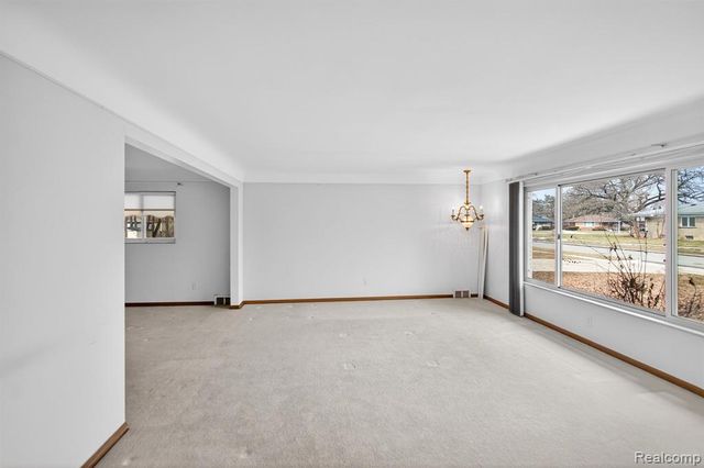 15734 Fairfax Street, Southfield, MI 48075