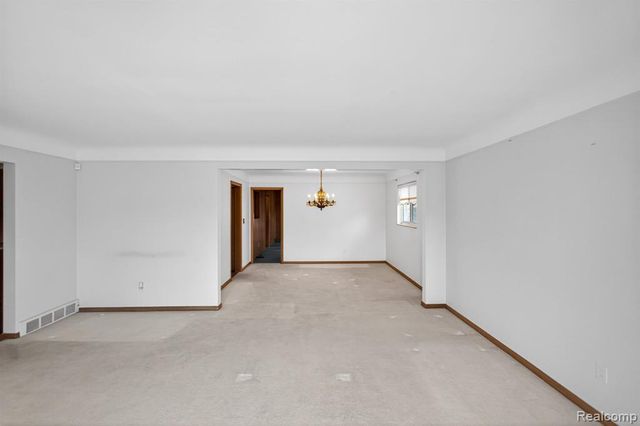 15734 Fairfax Street, Southfield, MI 48075