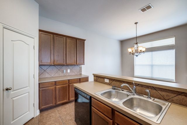 6659 Mountain Trail, Dallas, TX 75236