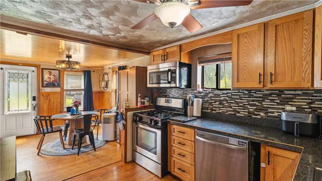62 Milton Road, Warwick, RI 02888