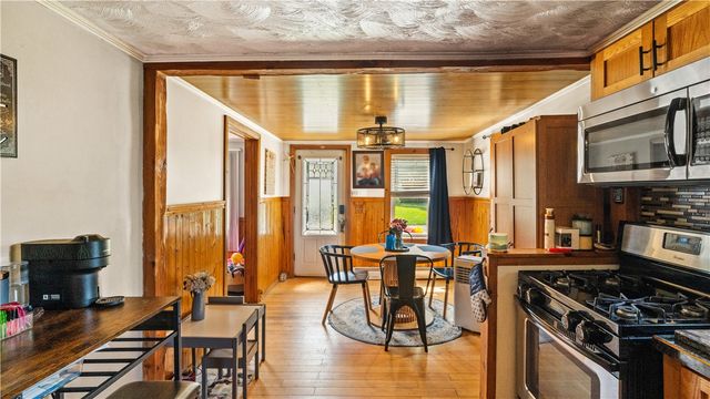 62 Milton Road, Warwick, RI 02888