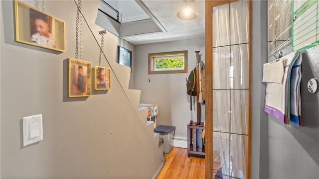 62 Milton Road, Warwick, RI 02888