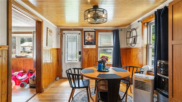 62 Milton Road, Warwick, RI 02888