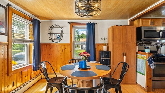 62 Milton Road, Warwick, RI 02888