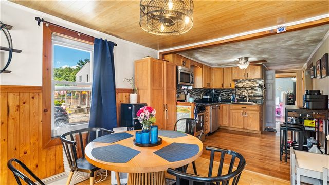 62 Milton Road, Warwick, RI 02888