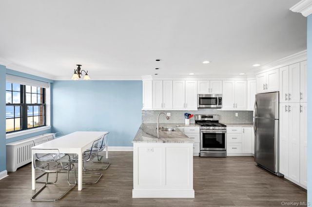 26 W Broadway 405, Long Beach, NY 11561