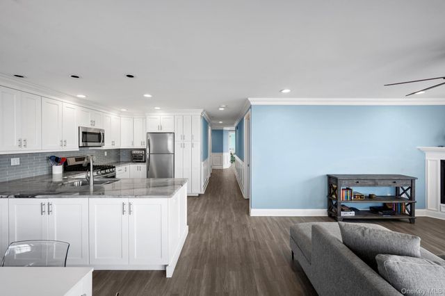 26 W Broadway 405, Long Beach, NY 11561