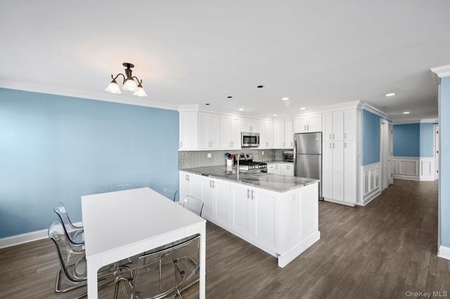 26 W Broadway 405, Long Beach, NY 11561