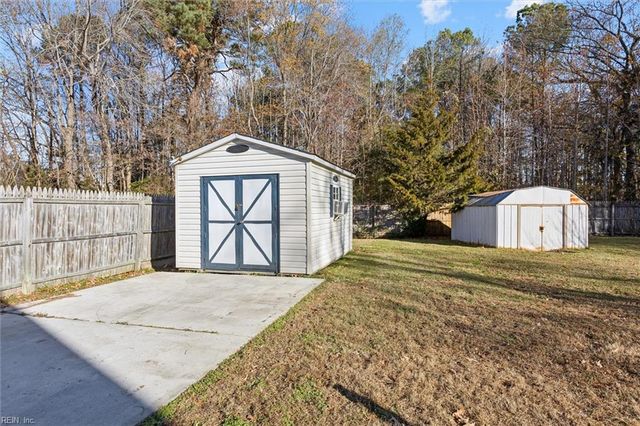 13 Alton CT, Hampton, VA 23669