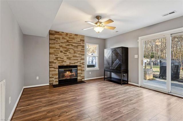 13 Alton CT, Hampton, VA 23669