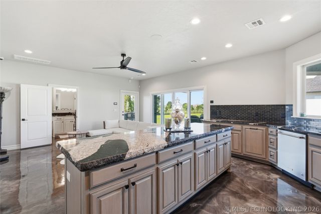 17525 S 71st East Avenue, Bixby, OK 74008