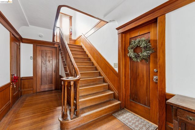 508 Valle Vista, Oakland, CA 94610