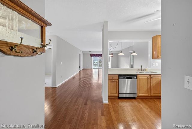 2112 Country Club Drive, Saint Clair Shores, MI 48082