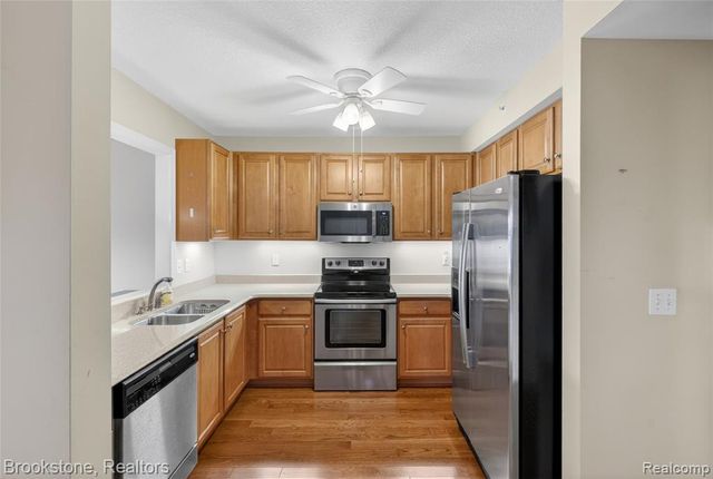 2112 Country Club Drive, Saint Clair Shores, MI 48082