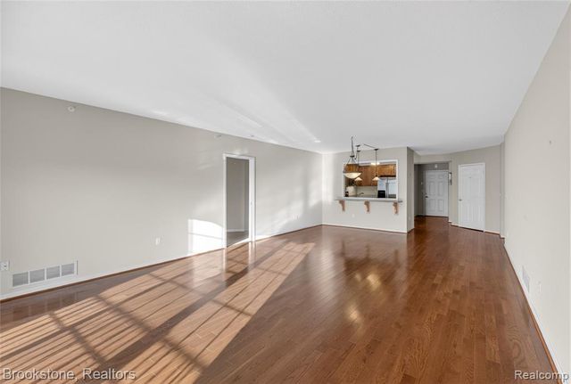 2112 Country Club Drive, Saint Clair Shores, MI 48082