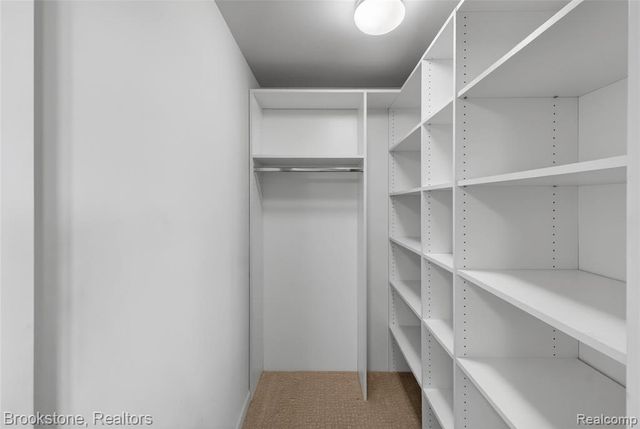 2112 Country Club Drive, Saint Clair Shores, MI 48082