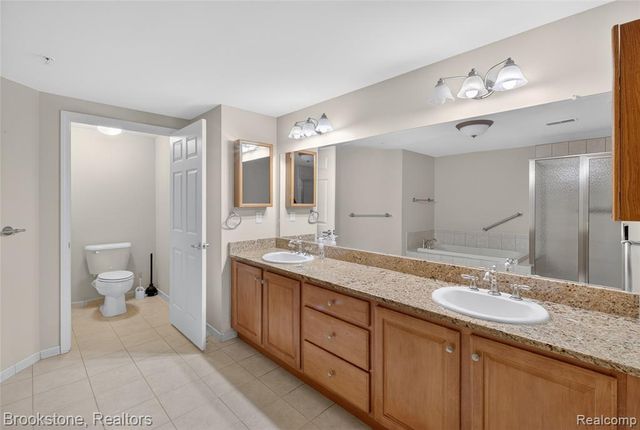 2112 Country Club Drive, Saint Clair Shores, MI 48082