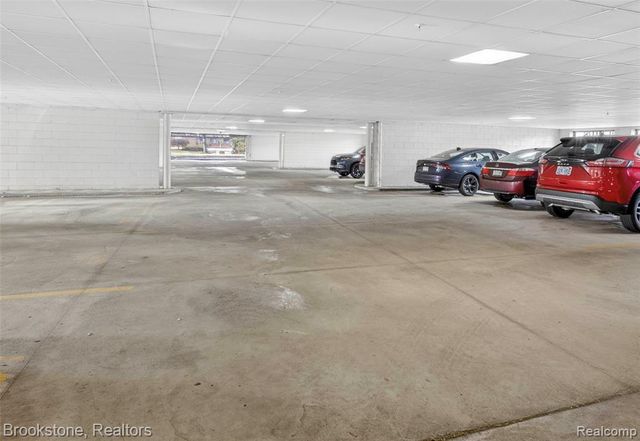 2112 Country Club Drive, Saint Clair Shores, MI 48082