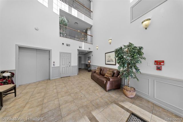 2112 Country Club Drive, Saint Clair Shores, MI 48082