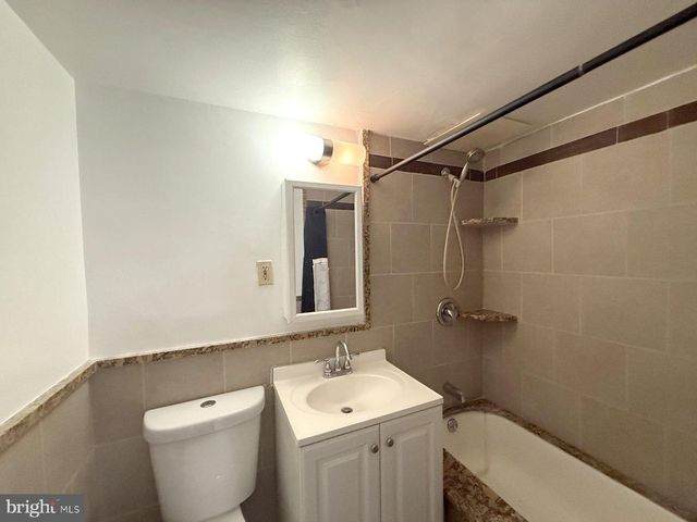 1005 BARCLAY TOWERS, Cherry Hill, NJ 08034