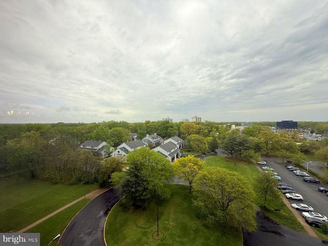 1005 BARCLAY TOWERS, Cherry Hill, NJ 08034