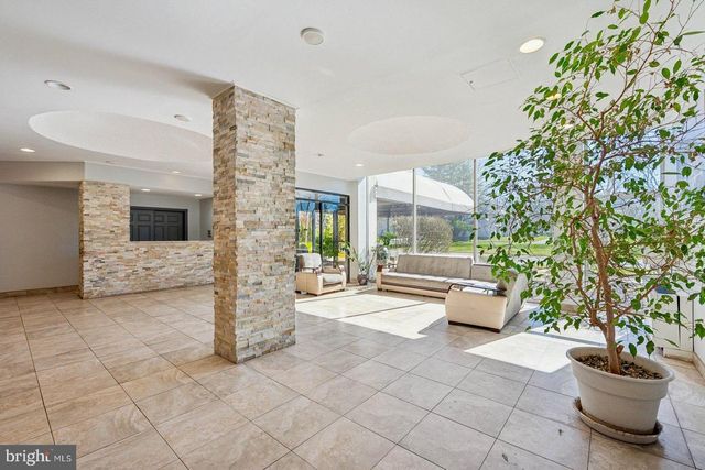 1005 BARCLAY TOWERS, Cherry Hill, NJ 08034