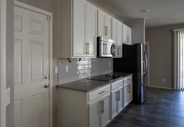 241 E Roadrunner Drive, Chandler, AZ 85286