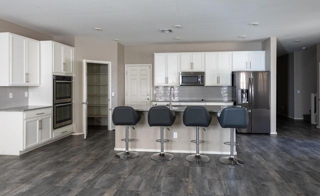 241 E Roadrunner Drive, Chandler, AZ 85286