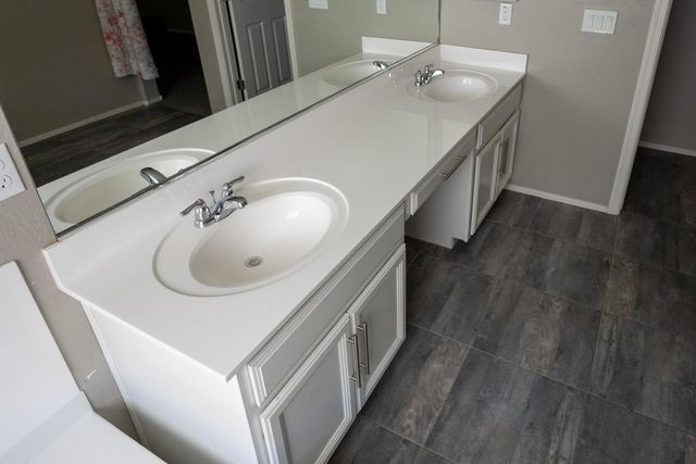 241 E Roadrunner Drive, Chandler, AZ 85286