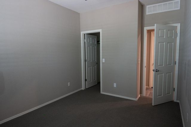 241 E Roadrunner Drive, Chandler, AZ 85286