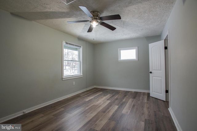 99 E PERRY ST, Enola, PA 17025