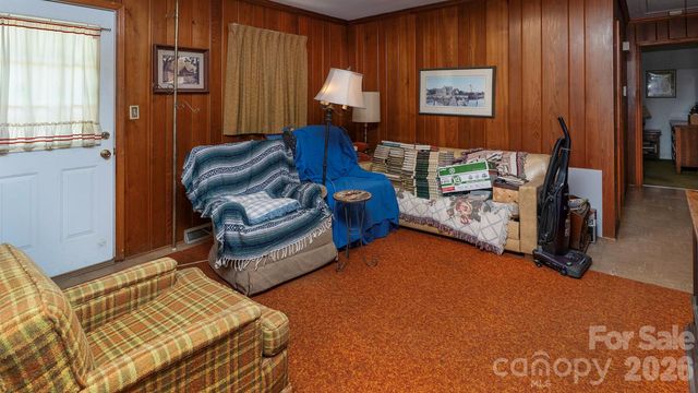 3008 Oakwood Drive, Charlotte, NC 28269
