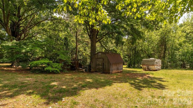 3008 Oakwood Drive, Charlotte, NC 28269