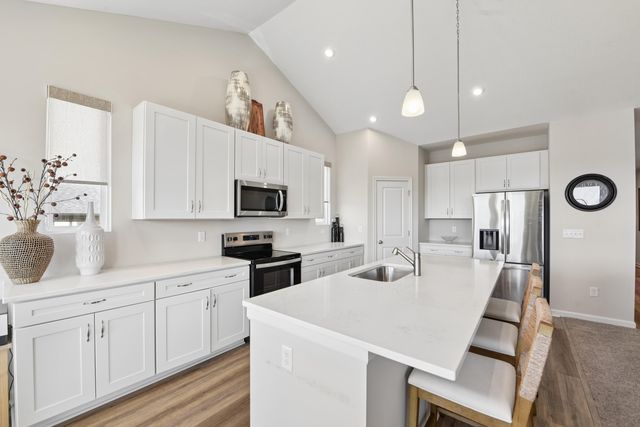 802 Bluestem Ridge Drive, Alexandria, KY 41001