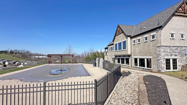 802 Bluestem Ridge Drive, Alexandria, KY 41001