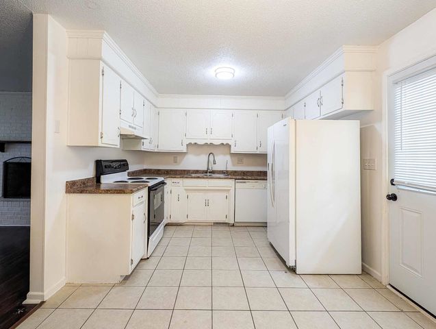 129 Pisgah Drive, Spartanburg, SC 29303