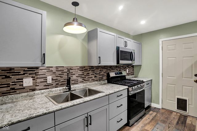 912 W 6th Street, Greenfield, IN 46140