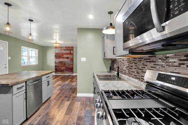 912 W 6th Street, Greenfield, IN 46140