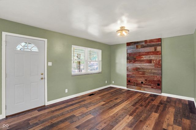 912 W 6th Street, Greenfield, IN 46140