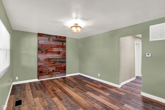 912 W 6th Street, Greenfield, IN 46140